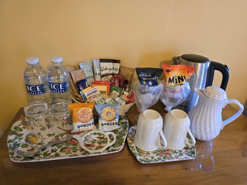 cottage room refreshments